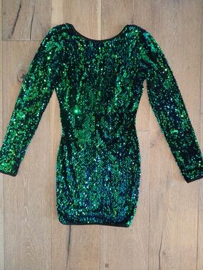 Privy Green & Blue Sequin Mini Dress with plunge back new w/tags size XS